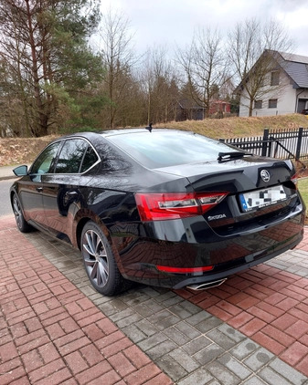 Skoda Superb cena 83000 przebieg: 223000, rok produkcji 2016 z Szczecinek małe 56